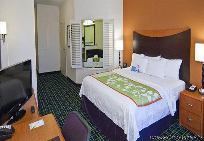 Fairfield And By Marriott Airport Hotel Oklahoma City